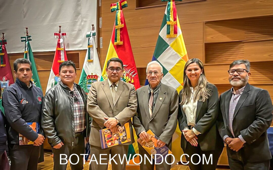 Histórico reconocimiento al Taekwondo Paceño.